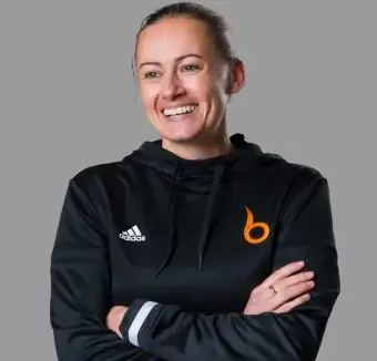 Laura Marsh ( England )